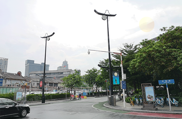 Smart Lamp Pole Screen